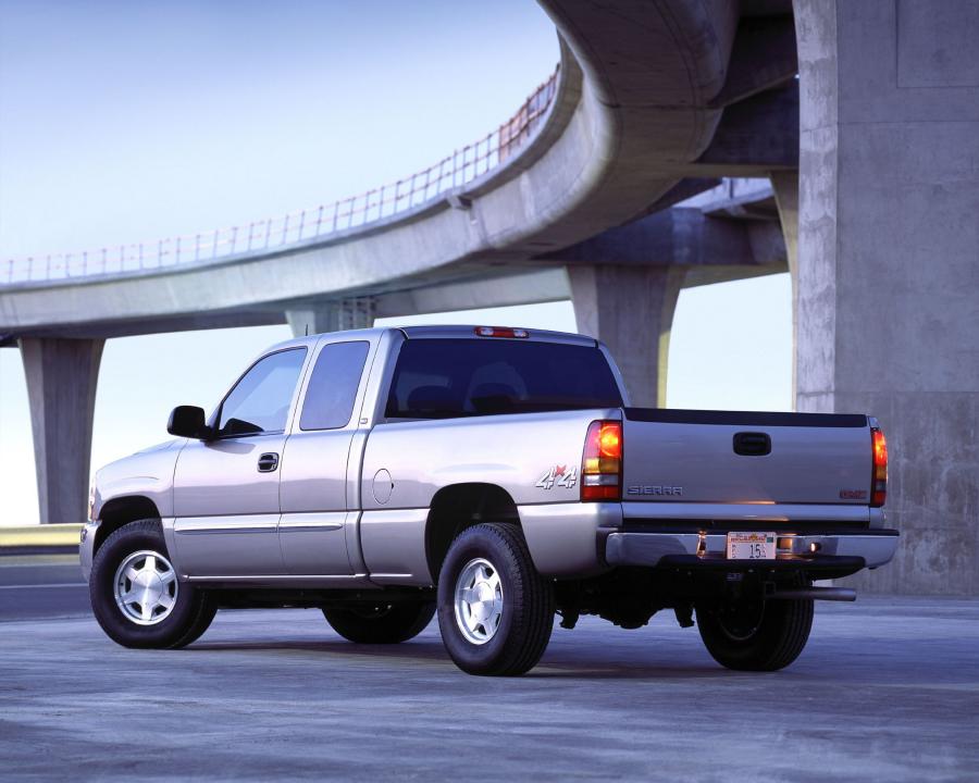  GMC Sierra 2003 года  (фото 19 из 31)